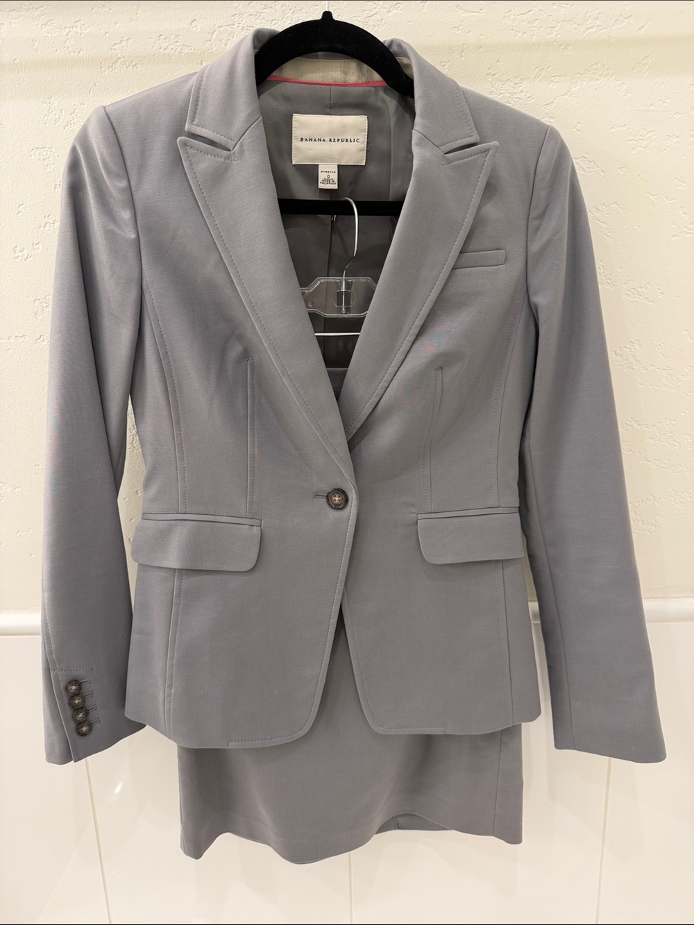 Banana Republic Light Gray Tailored Women's Skirt Suit